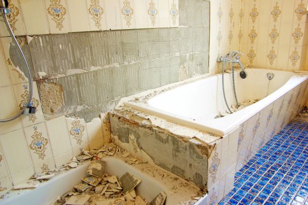 Bathtub Demolition in Dublin